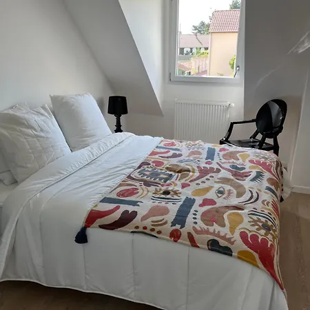Maison De M10 A 5 Minutes A Pieds De La Plage, 80m2 Avec Jardin, *